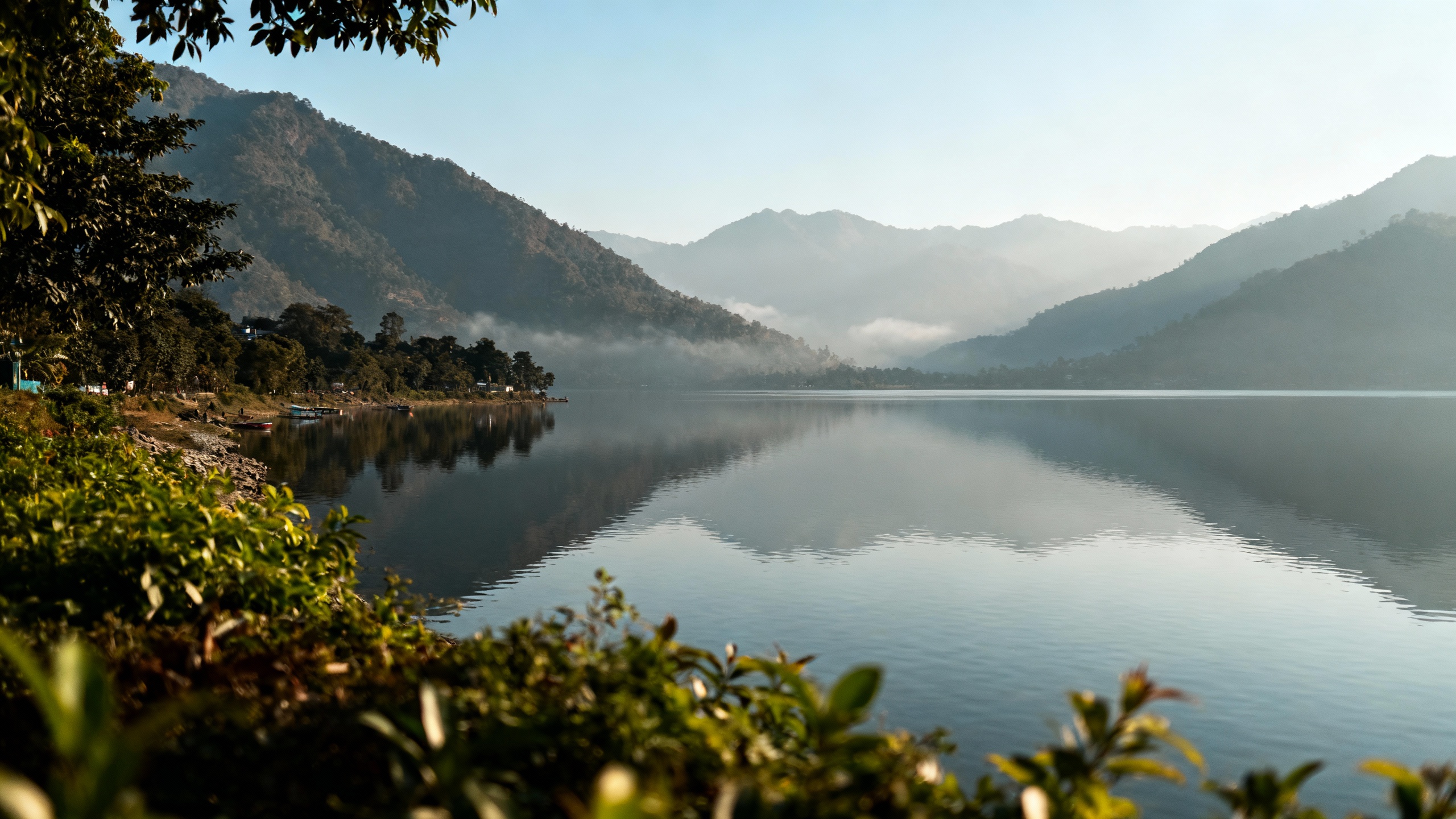 Pokhara, Nepal lakeside mountain view