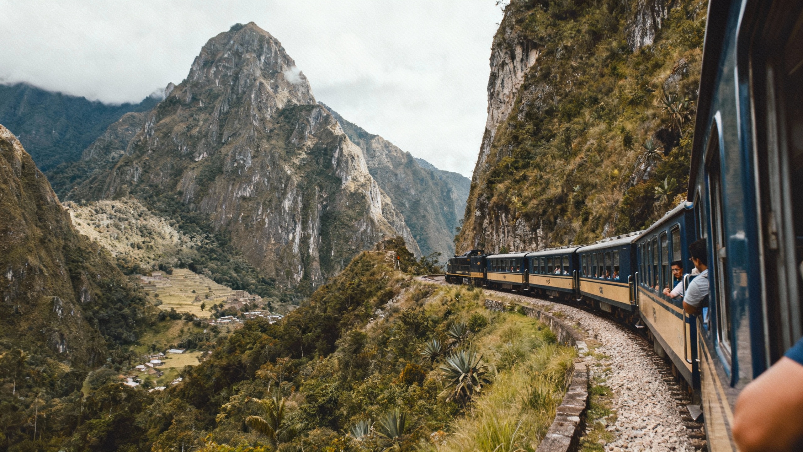 train Machu Picchu Andes mountains