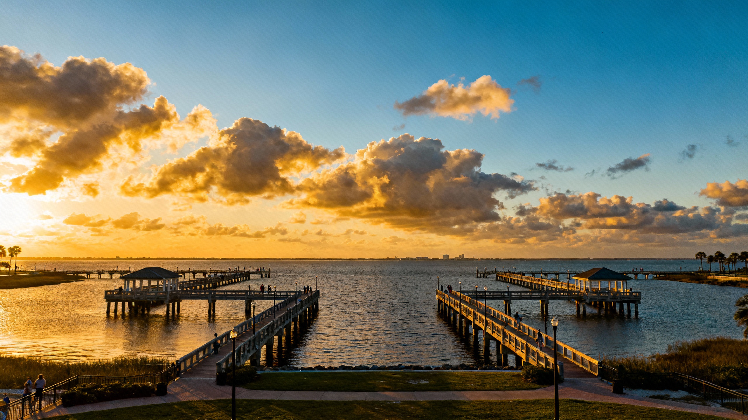 Charleston South Carolina waterfront park and piers