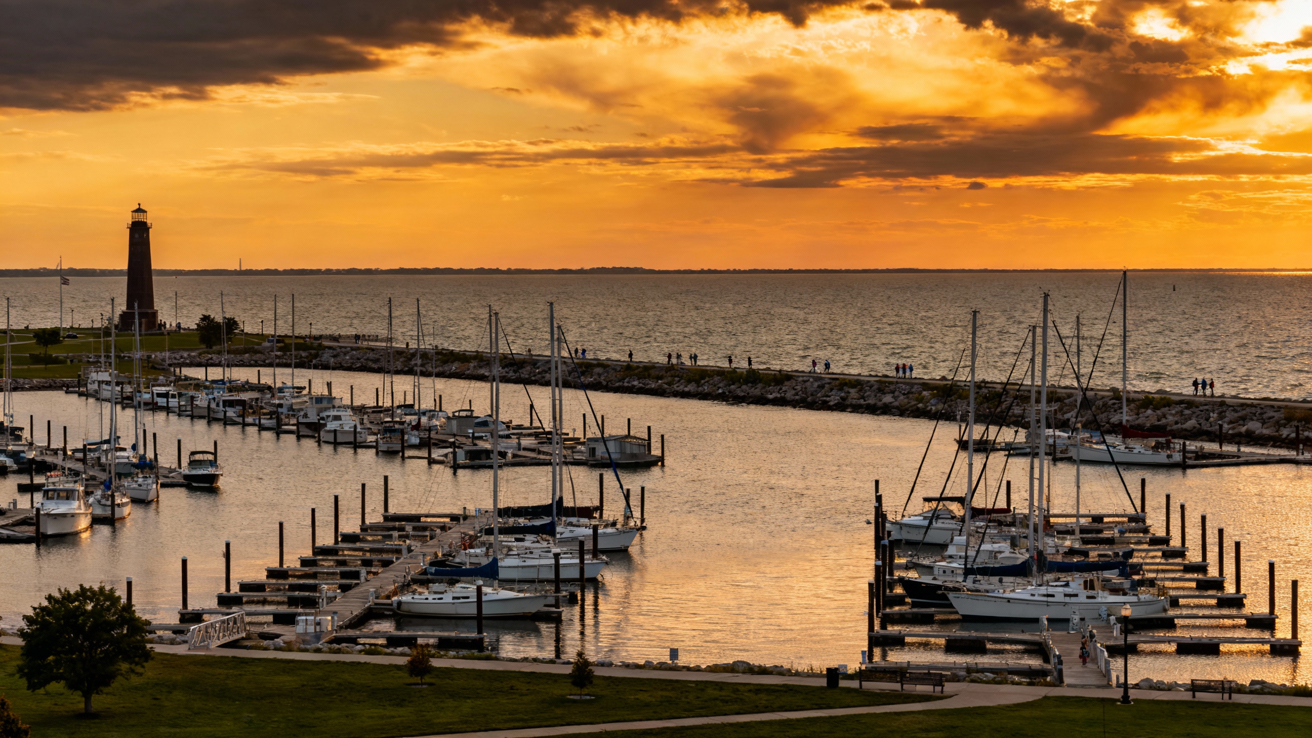 Lorain Ohio lakefront marina