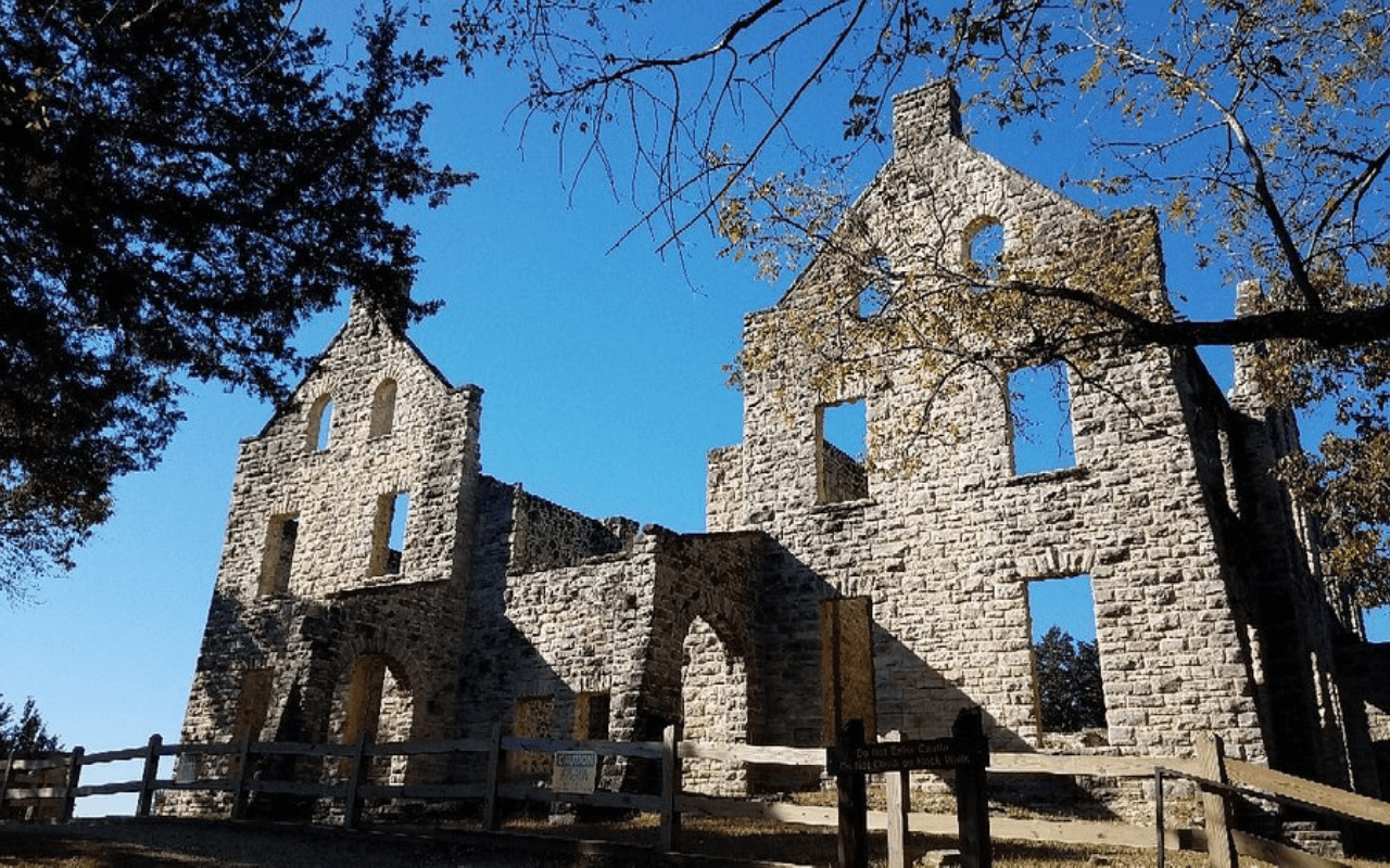 Missouri’s Ha Ha Tonka Castle Ruins: A Romantic Adventure