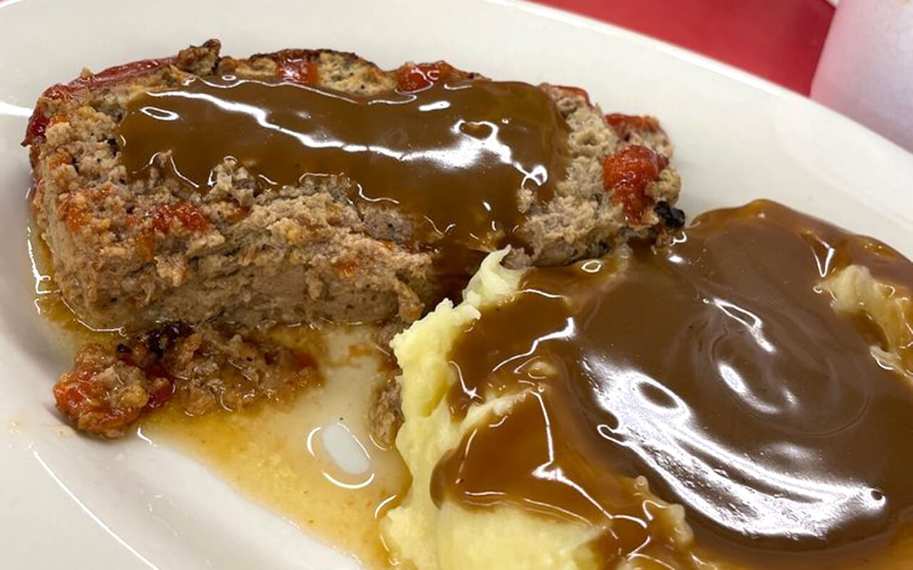 Amish Village Kitchen: Pennsylvania Dutch Comfort in Allentown