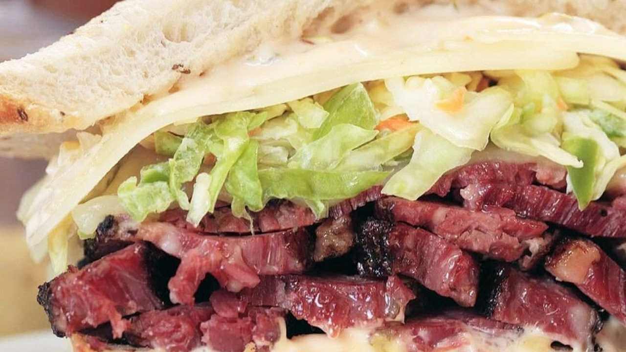 Los Angeles’ Legendary Bite: Langer’s #19 Pastrami Sandwich