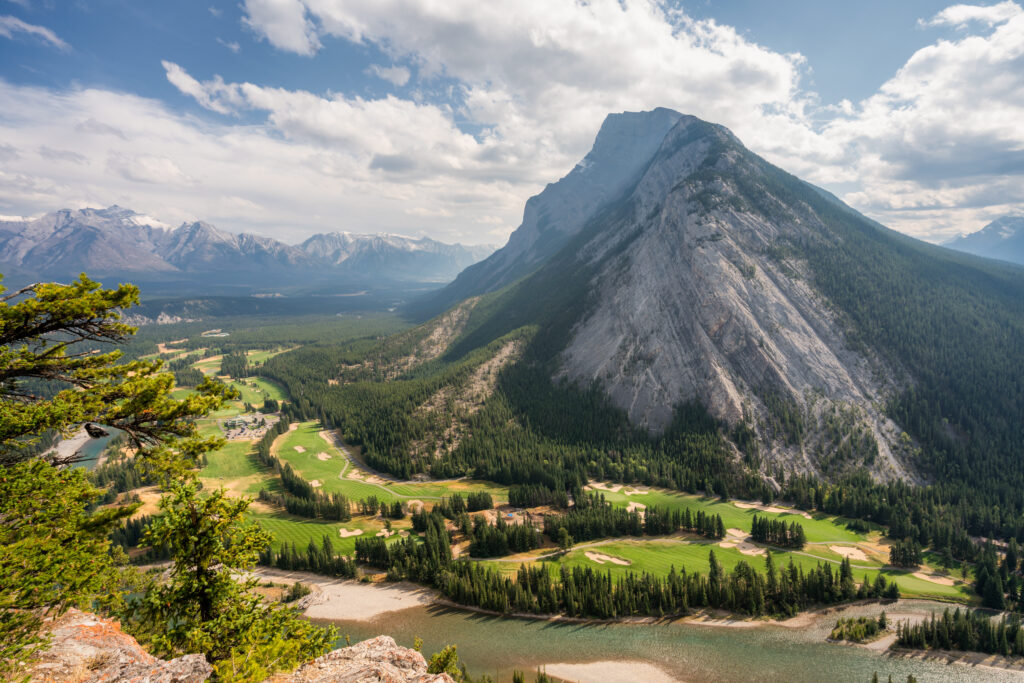Banff Springs: A Mountain Course Set Amidst Canadian Rockies