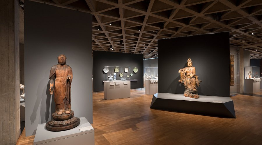 Tour Yale University and Its Free Art Gallery in Connecticut
