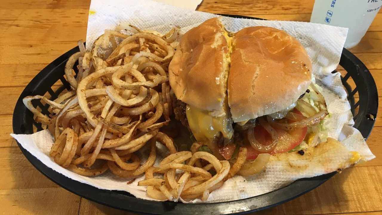 Oklahoma’s Burger Delight: Fried Onion Burger at Nic’s Grill