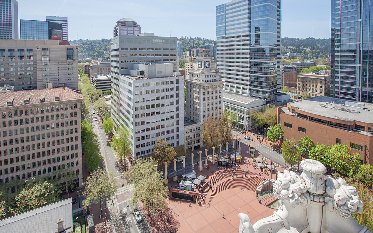 Portland, OR: A Pedestrian Paradise with Lush Green Spaces