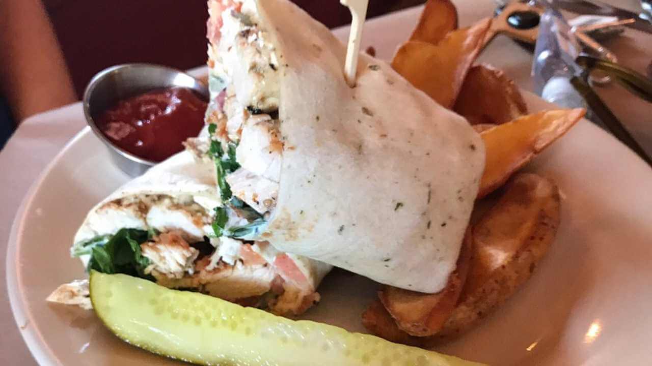 New Hampshire’s Fresh Twist: Turkey BLT at The Common Man