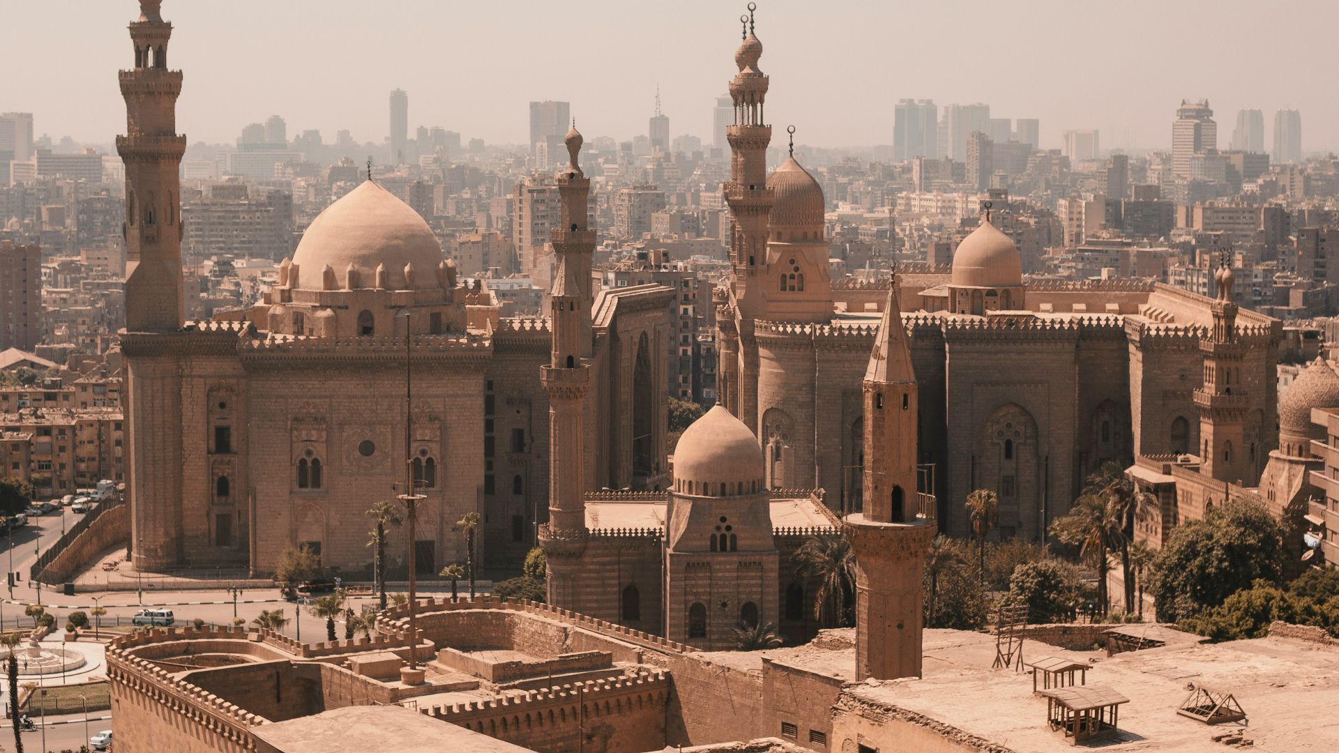 Cairo: Ancient Wonders Meet Overwhelming Modern Chaos