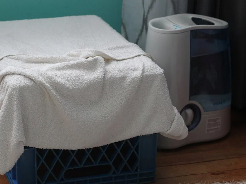 Make a Simple Humidifier with a Damp Towel