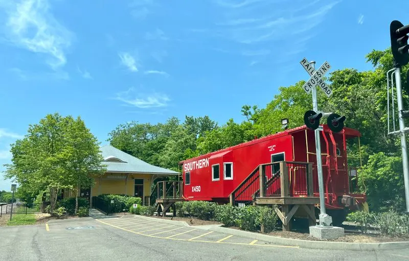 Jonesborough’s Historic Trade: From Tobacco Barns to Rail Connections