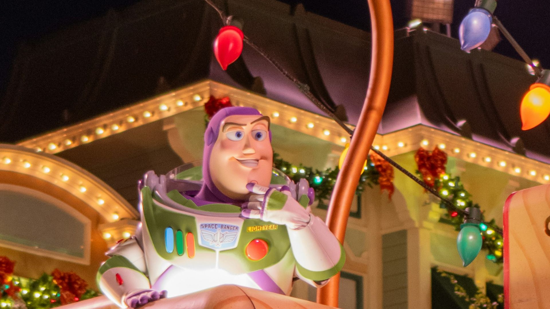 Experience Free Entertainment Around the Park