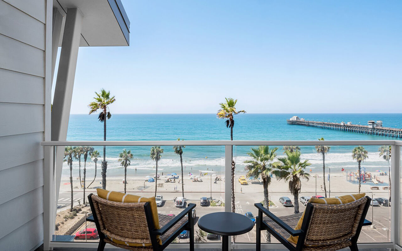 The Seabird Ocean Resort & Spa: Oceanside Luxury with Panoramic Views