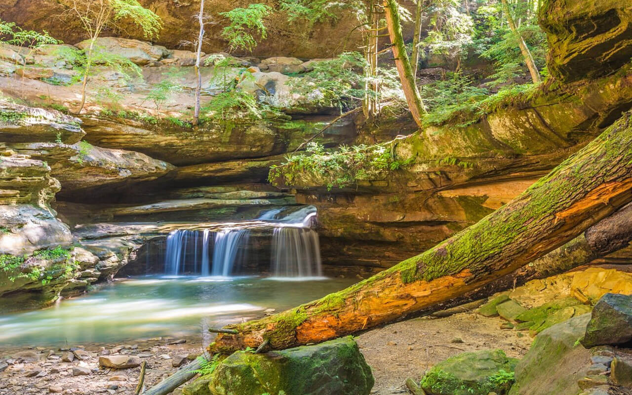 Ohio: Discover the Beauty of Hocking Hills State Park