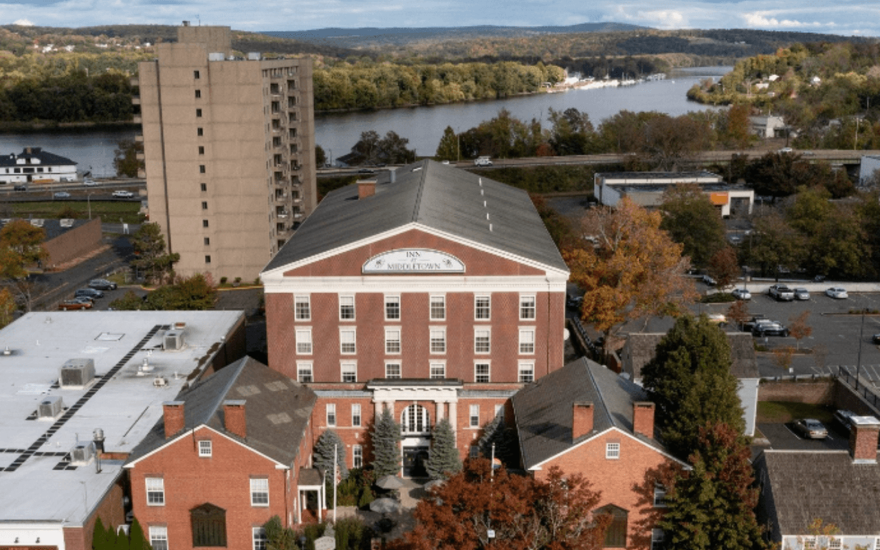 Connecticut’s Inn at Middletown: Historic Charm Meets Modern Comfort