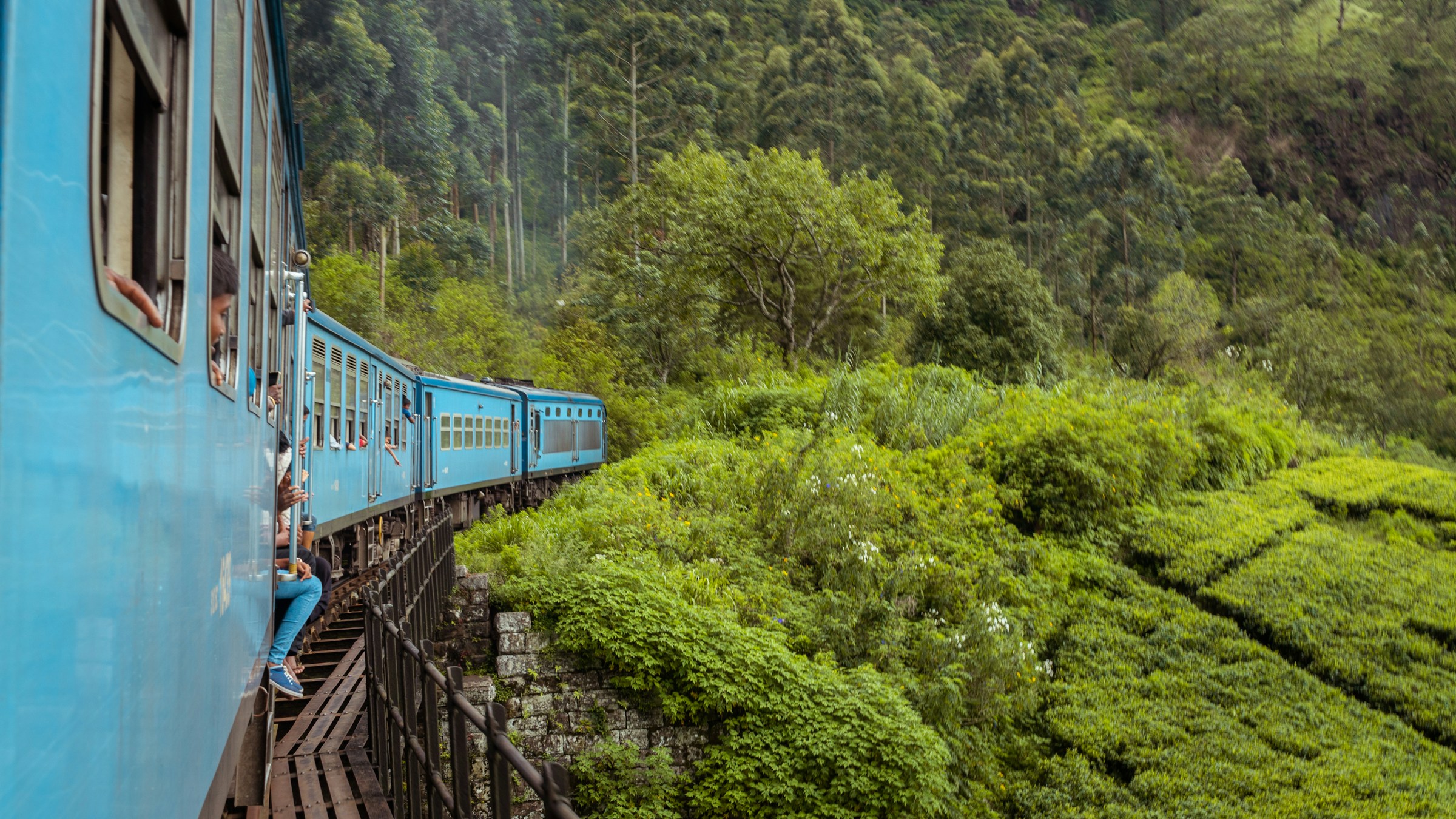 Colombo to Badulla Scenic Rail Journey, Sri Lanka