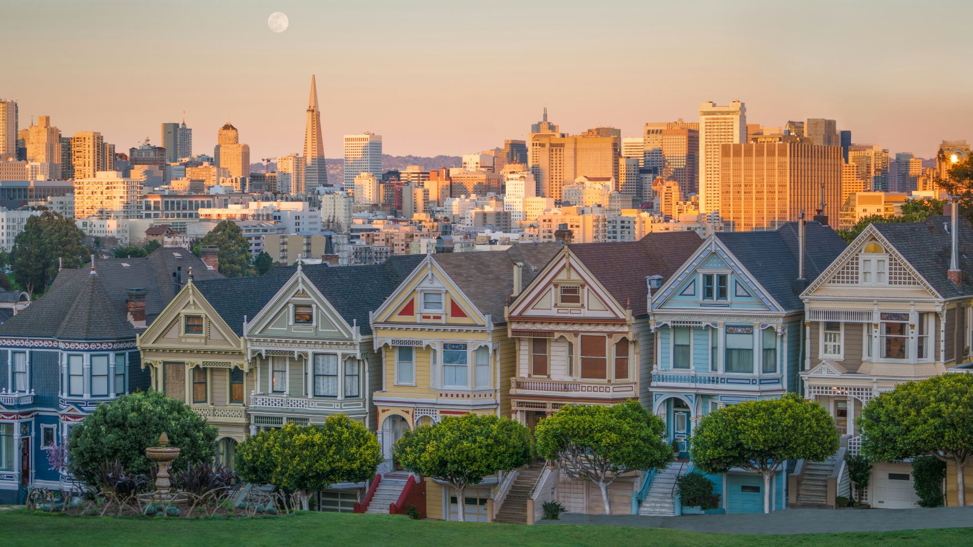 San Francisco: Iconic Views, But Also High Costs and Struggles