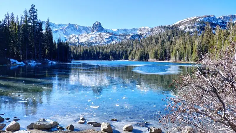 Mammoth Lakes, California: Year-Round Outdoor Wonderland