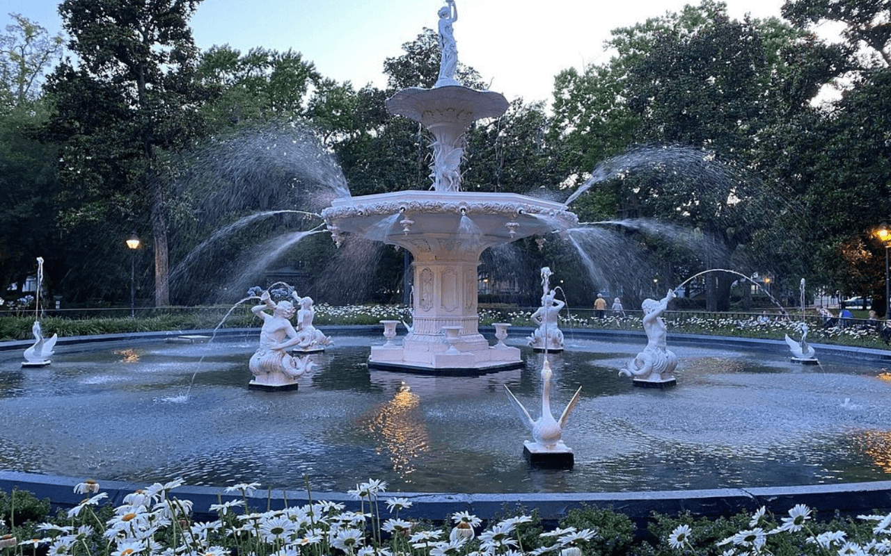 Georgia’s Forsyth Park: A Southern Romantic Retreat