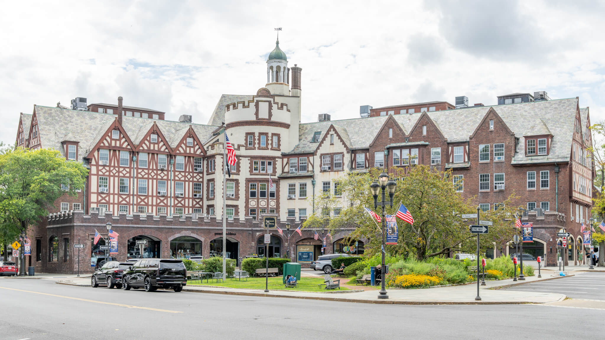 Scarsdale’s Prestigious Community Near New York City