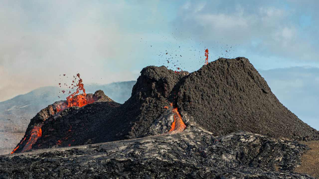 Kilauea Volcano: Hawaii’s Fiery Natural Spectacle