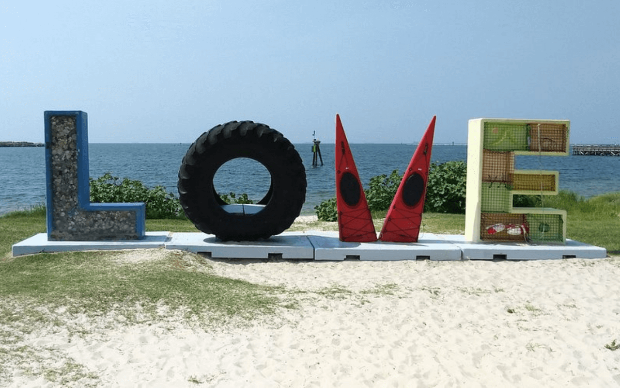 Virginia’s Lovework Sculpture at Cape Charles Beach