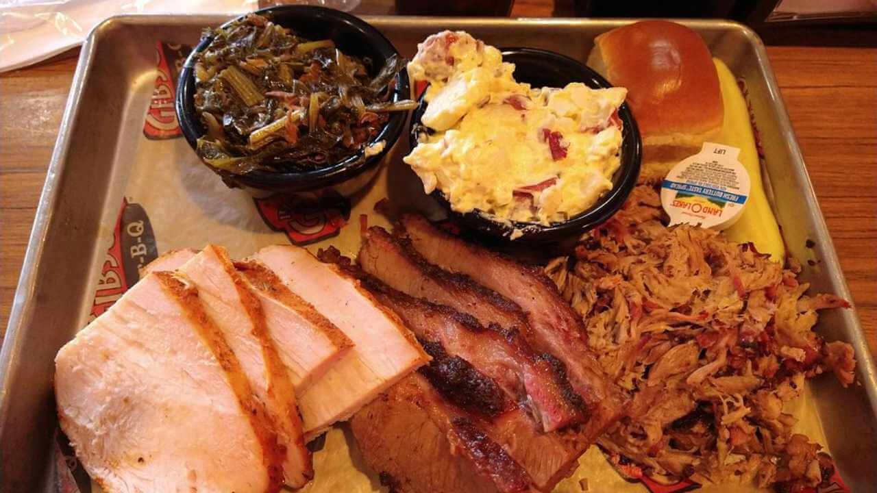 Alabama’s Barbecue Classic: Big Bob Gibson’s Pulled Pork Sandwich