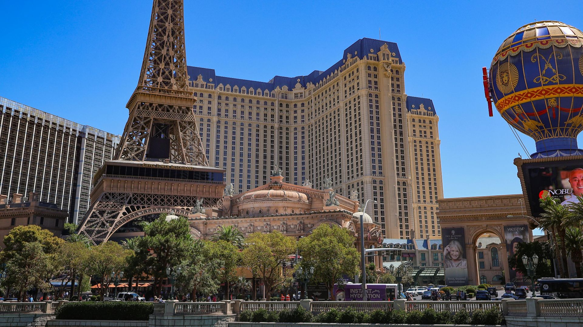 Split Your Stay Between Disney and Nearby Hotels