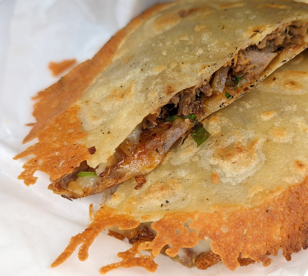 Carnitas El Momo: The Ultimate Carnitas Destination