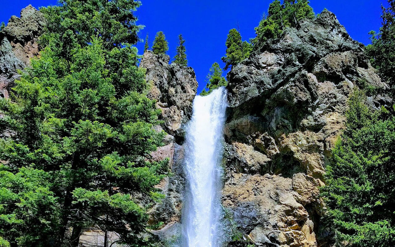 Pagosa Springs, Colorado: Riverside Hiking and Rock Formations