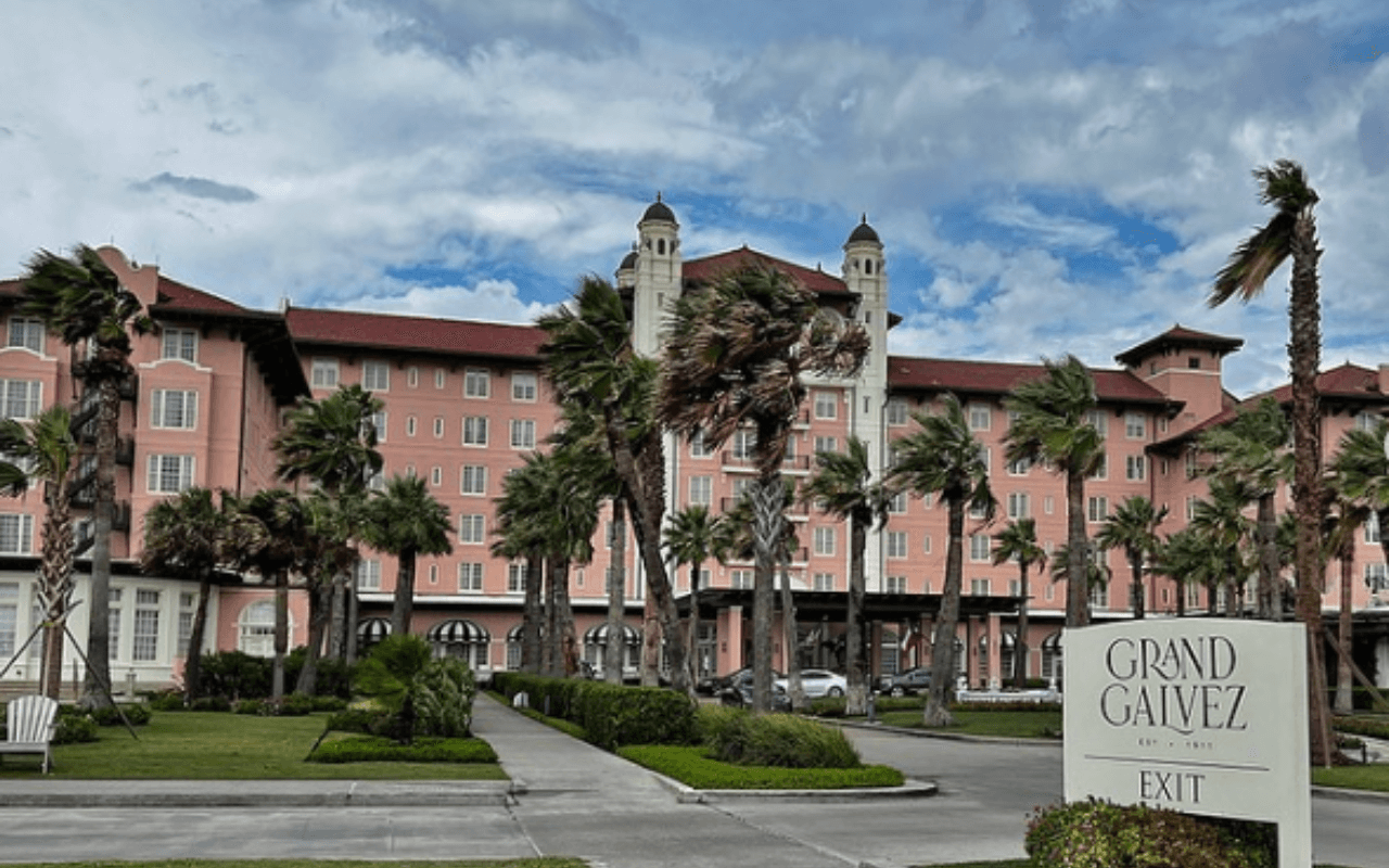Texas’ Grand Galvez: The Queen of the Gulf’s Historic Beachfront Hotel
