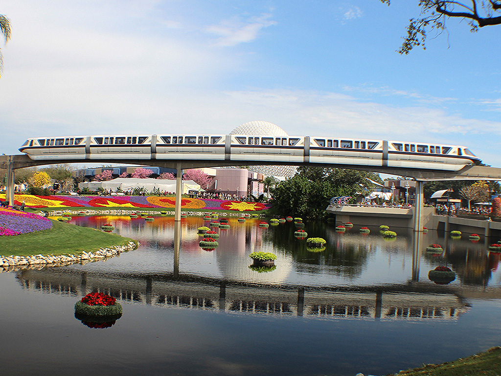 Choose the Middle Monorail Cars