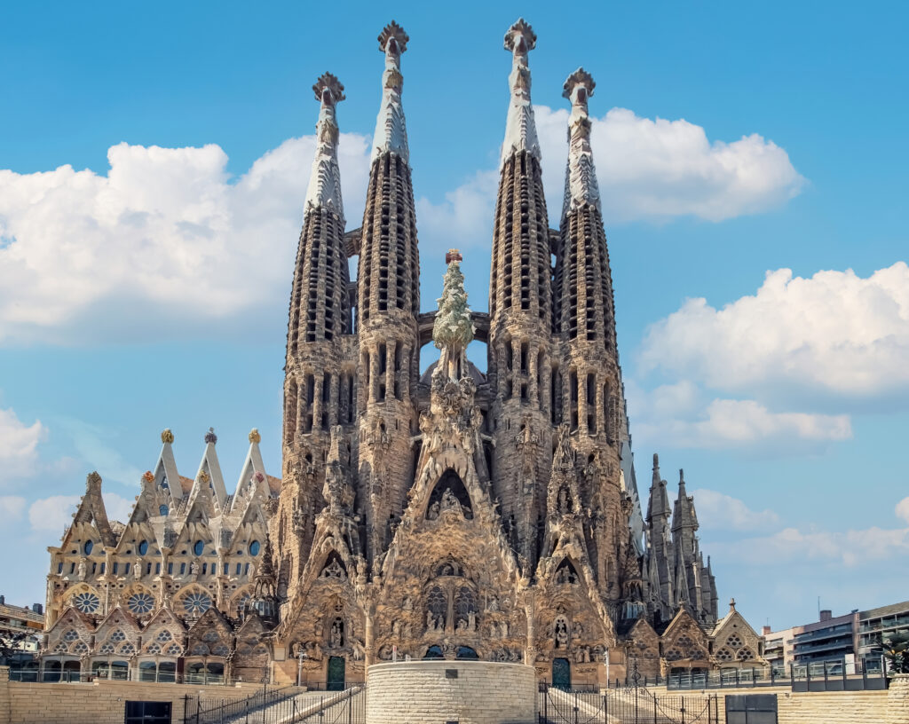 La Sagrada Familia: Gaudí’s Ongoing Masterpiece in Barcelona